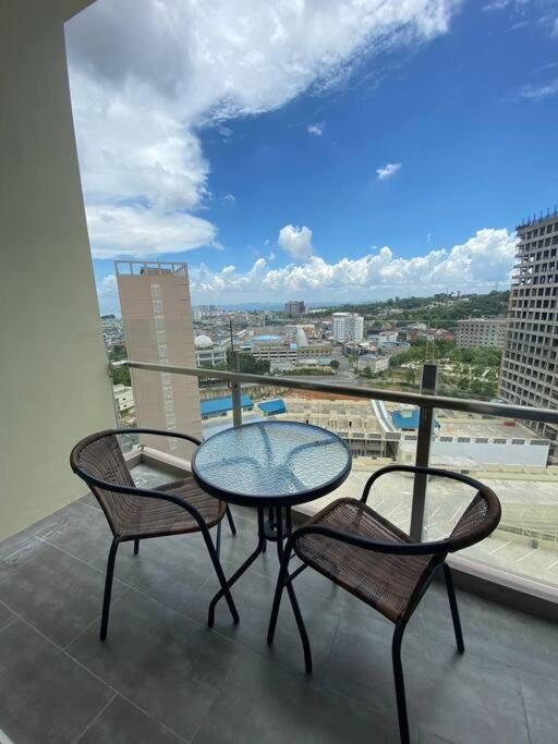 Nagoya Thamrin Apartment High Floor With View Kültér fotó
