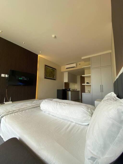 Nagoya Thamrin Apartment High Floor With View Kültér fotó