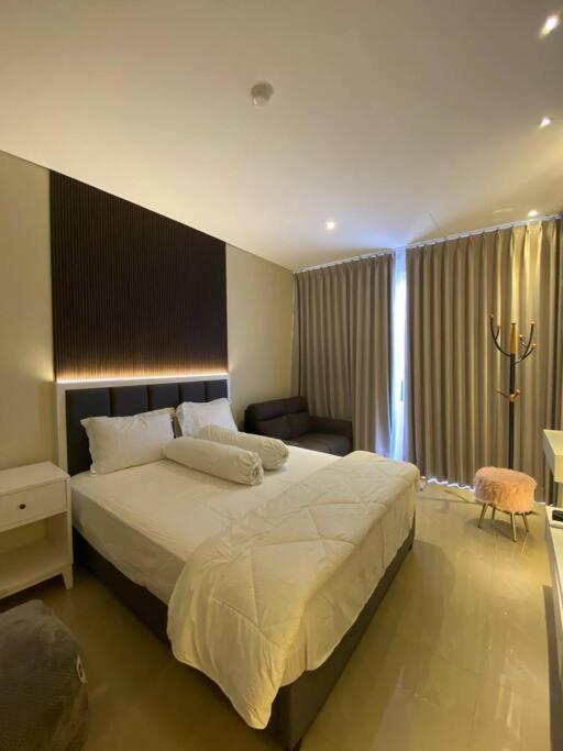 Nagoya Thamrin Apartment High Floor With View Kültér fotó