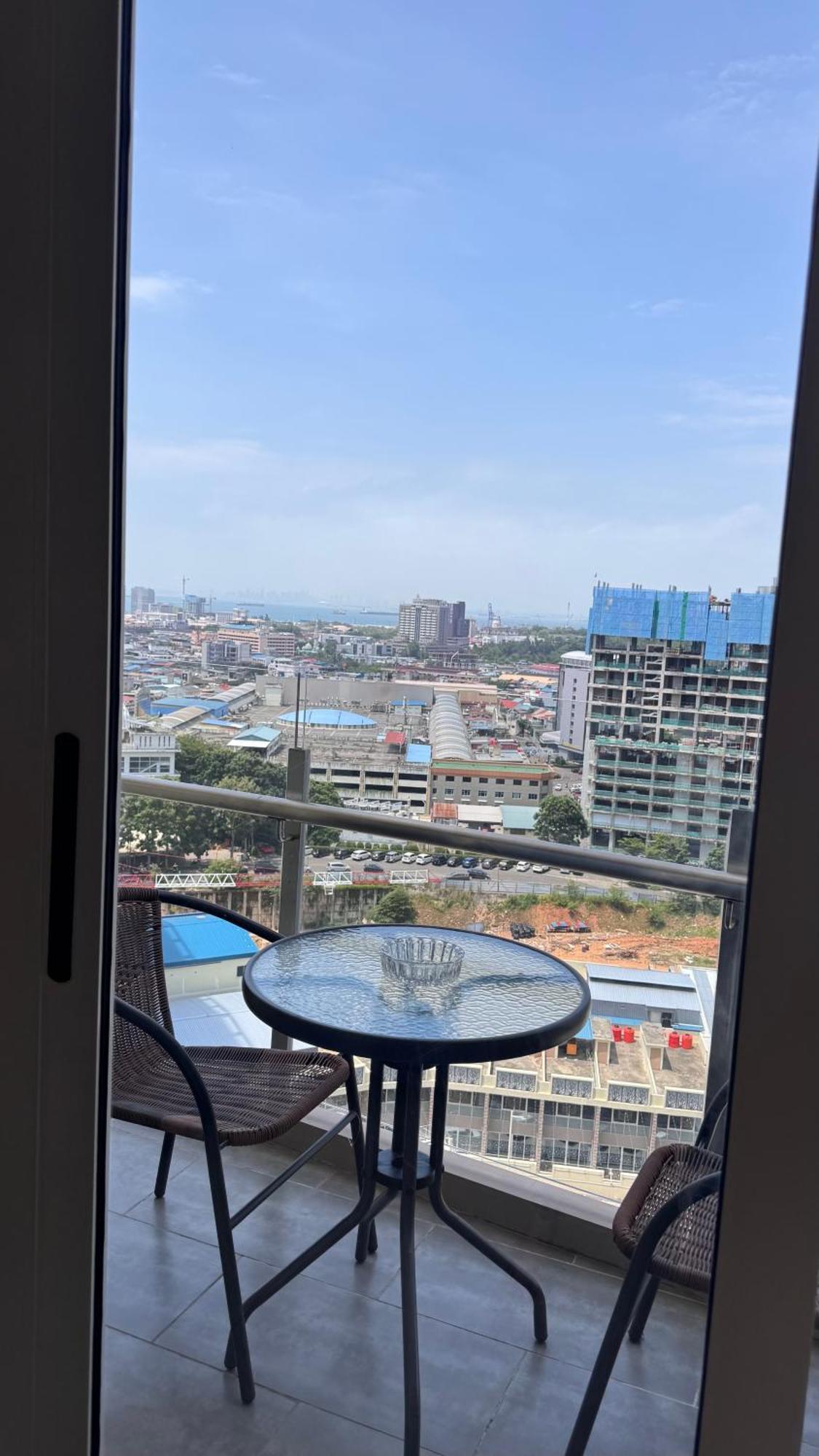 Nagoya Thamrin Apartment High Floor With View Kültér fotó